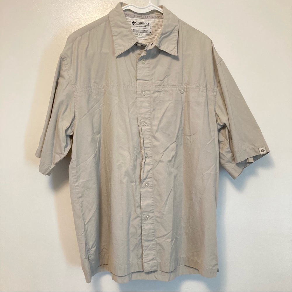 Columbia Shirt Mens M Extra Large Cream/Tan Short Sleeve Button Down Outdoors